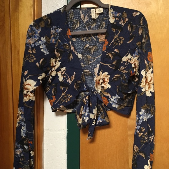 Tilly's Tops - SKY AND SPARROW Floral Tie Front Womens Top